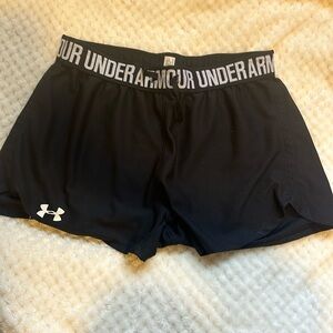 Black Underarmour shorts